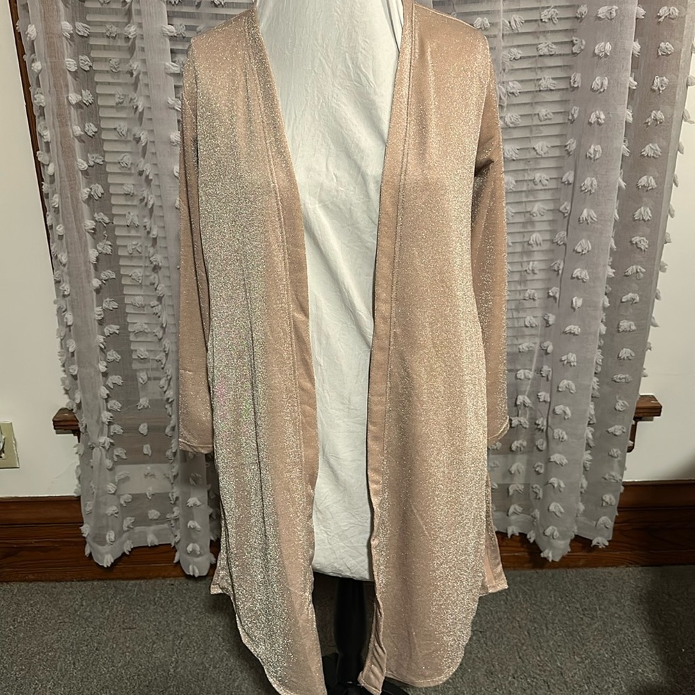 Maurice’s NWT light pink glittery Duster Cardigan. Size Medium.
